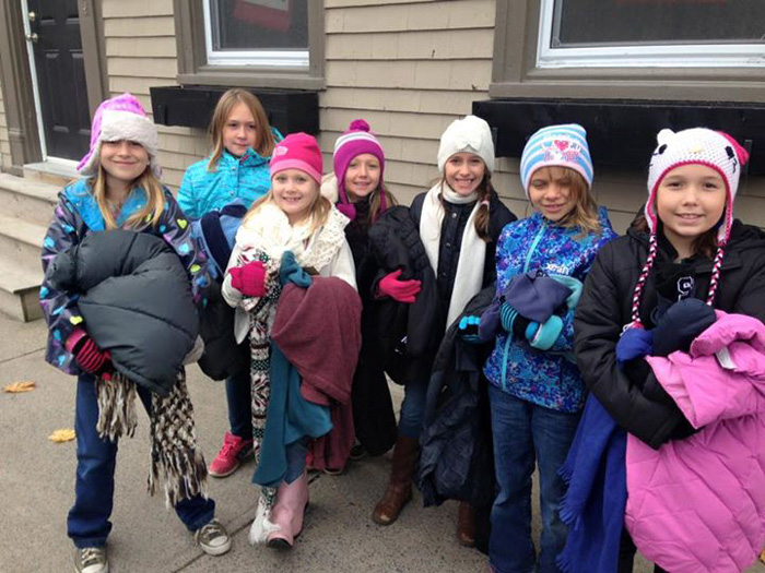 children-donate-warm-clothes-homeless-winter-canada-tara-smith-atkins-9 children-donate-warm-clothes-homeless-winter-canada-tara-smith-atkins-9