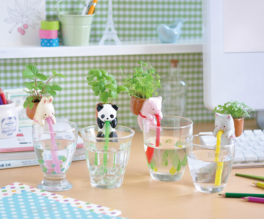 cute-self-watering-ceramic-planters-37 cute-self-watering-ceramic-planters-37