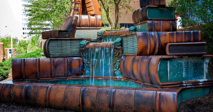 Fountain Outside The Cincinnati Public Library