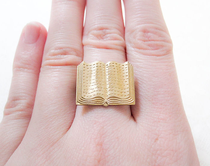 Book Ring