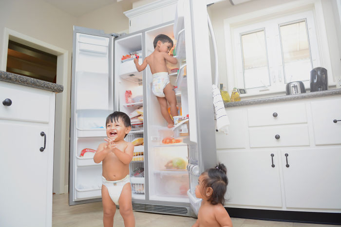 I Agreed To Babysit My Friends’ Babies For A Day Under One Condition… I Get To Bring A Camera