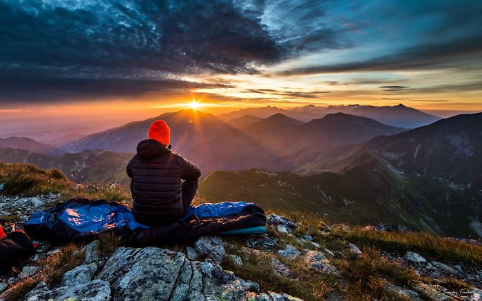 I Am Addicted To Mountains And Sunrise