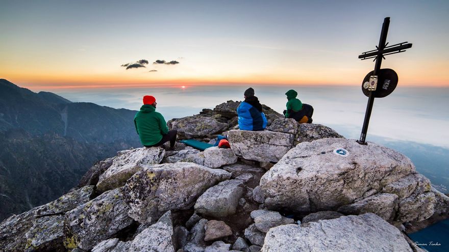 I Am Addicted To Mountains And Sunrise