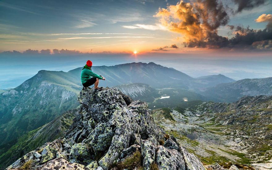 I Am Addicted To Mountains And Sunrise