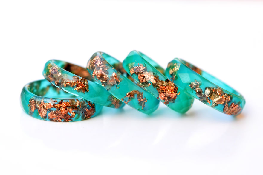 I Create Resin Jewelry With Real Dried Flowers