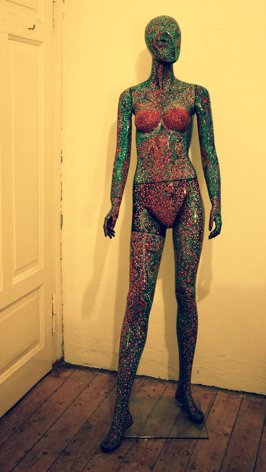 I Lost My Social Life When I Painted Over 100,000 Dots On This Mannequin