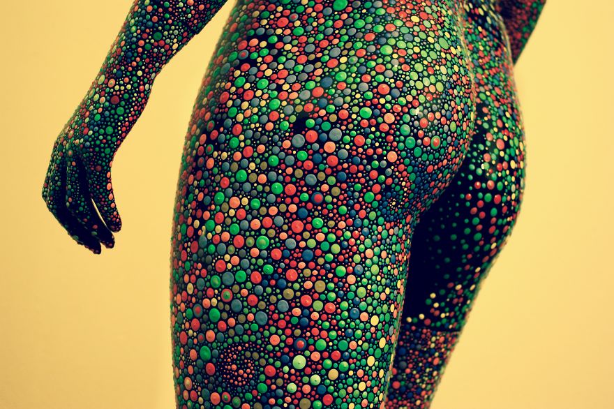 I Lost My Social Life When I Painted Over 100,000 Dots On This Mannequin