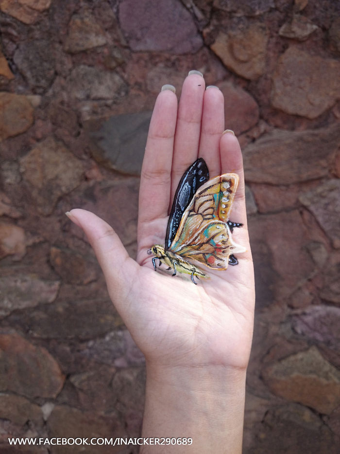 I Create 3D Paintings On My Palms