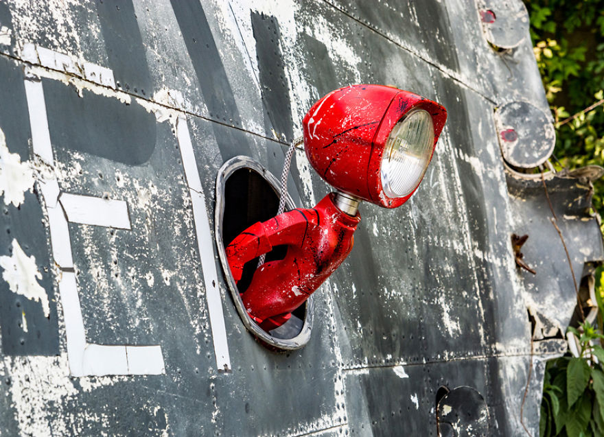 I Quit My Job To Make Lamps From Old Headlights Found In My Garage