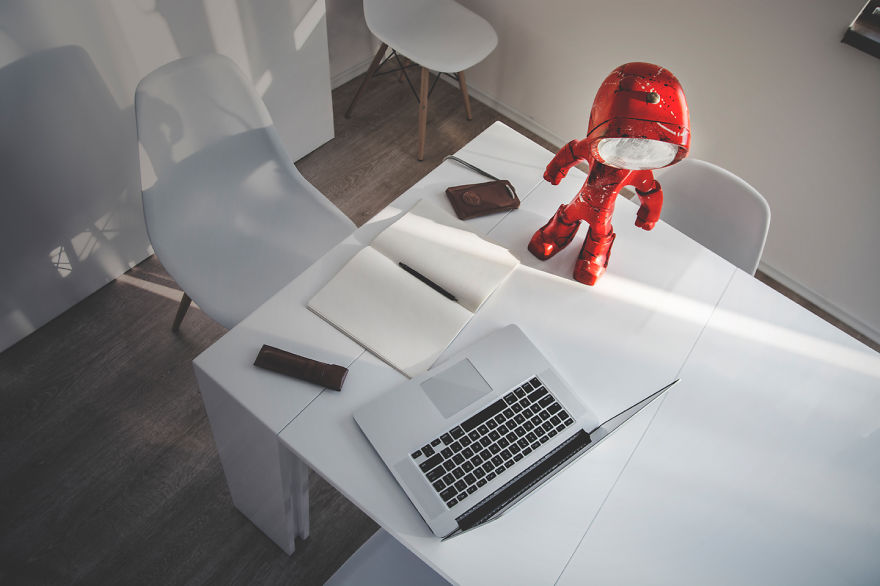 I Quit My Job To Make Lamps From Old Headlights Found In My Garage