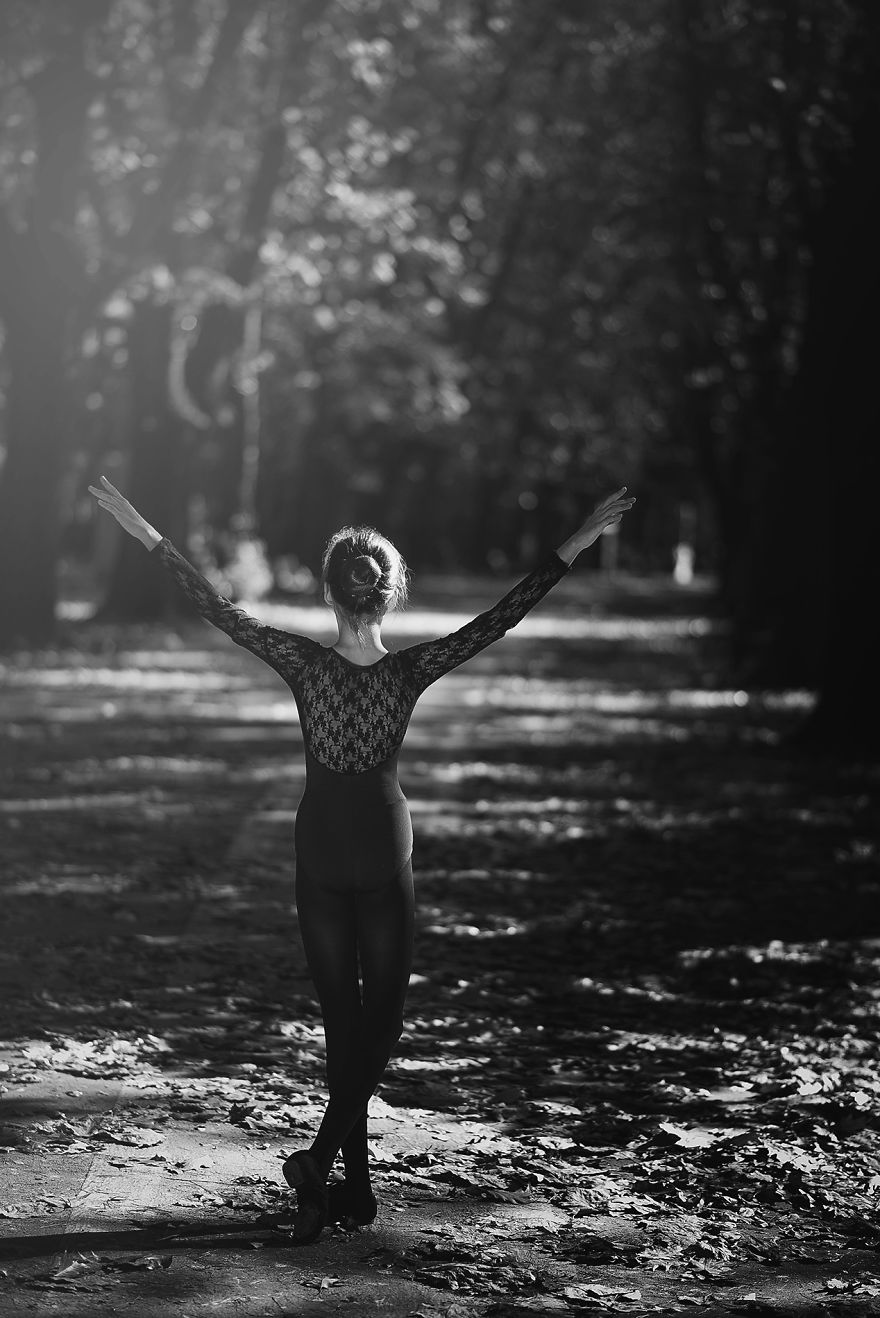 I Said 'Happy B-Day' To A Little Ballerina With Autumn Photoshoot I Said 'Happy B-Day' To A Little Ballerina With Autumn Photoshoot