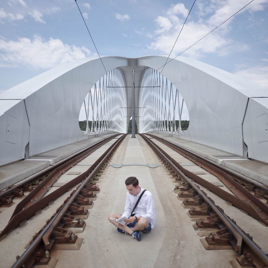 I Show People They Can Read Books Anywhere And Anytime (Part 3)