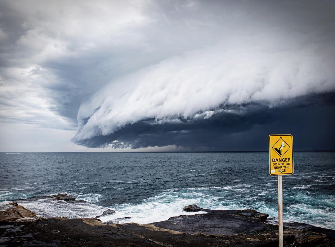 massive-cloud-tsunami-sydney-australia-1 massive-cloud-tsunami-sydney-australia-1