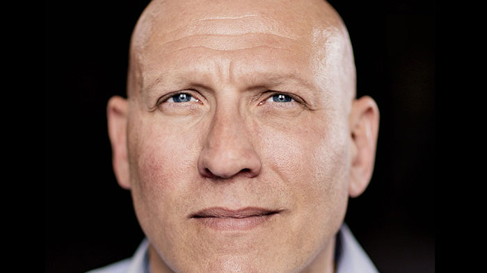 Alcoholic or Millionaire? 6 Photographers Shoot The Same Guy To Show The Power Of Perspective