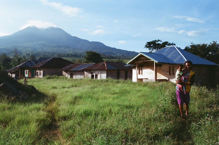 I Captured Life In A Remote Village In Indonesia I Captured Life In A Remote Village In Indonesia