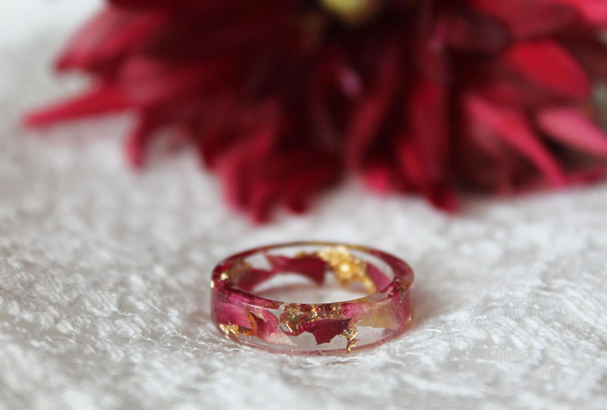 resin-jewelry-real-petals-gold-flakes-livinlovin-26 resin-jewelry-real-petals-gold-flakes-livinlovin-26