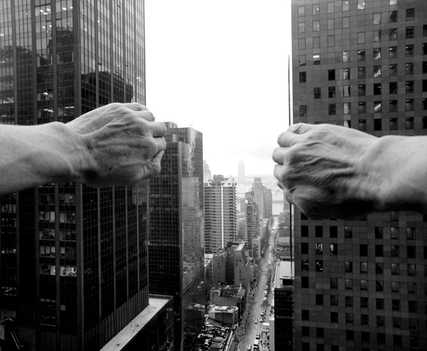 self-portrait-photography-landscape-surreal-arno-rafael-minkkinen-11 self-portrait-photography-landscape-surreal-arno-rafael-minkkinen-11