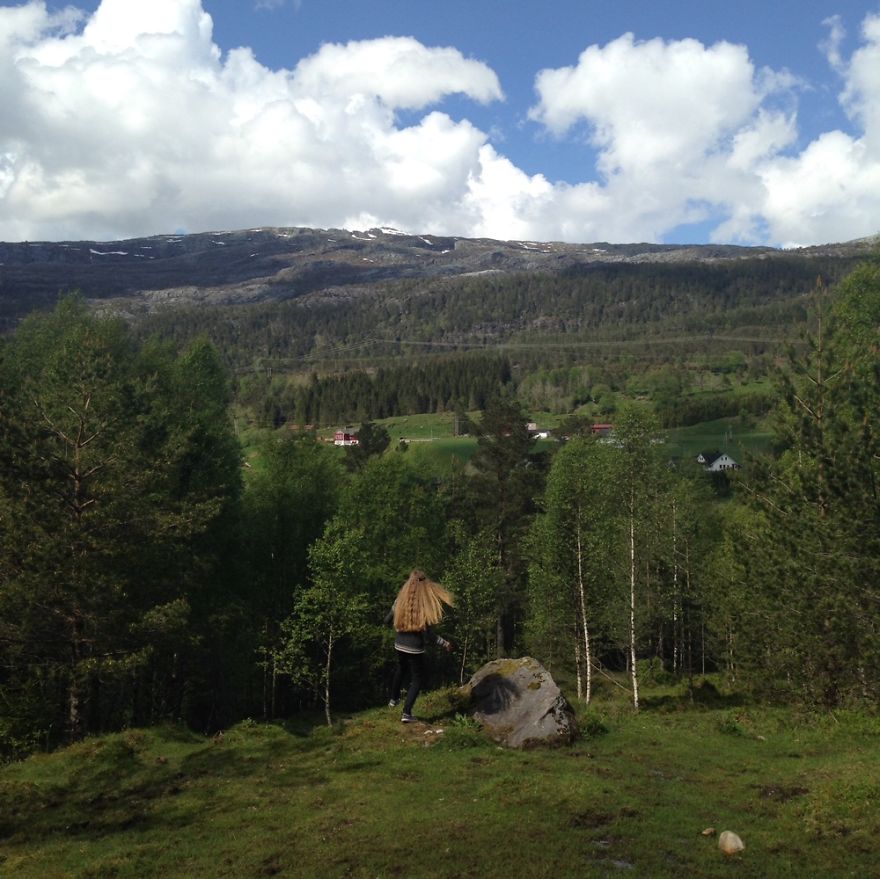 Sisters From Norway Creates Photos Inspired By Music And Photography And Put Them On Instagram