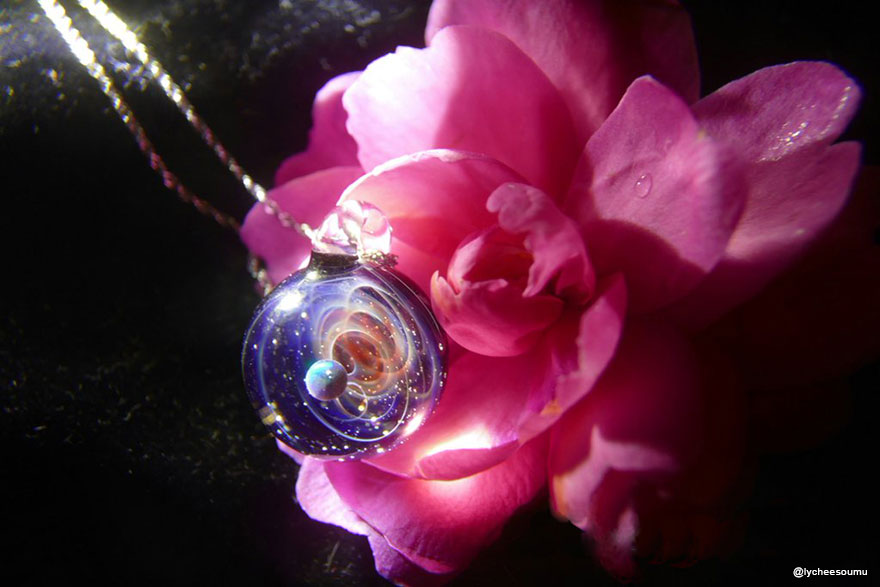 space-glass-planets-galaxies-stars-pendants-satoshi-tomizu-29