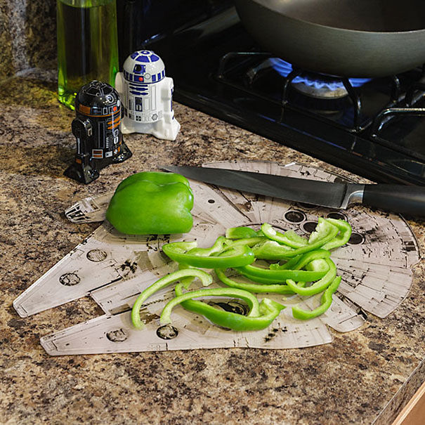 Millennium Falcon Chopping Board