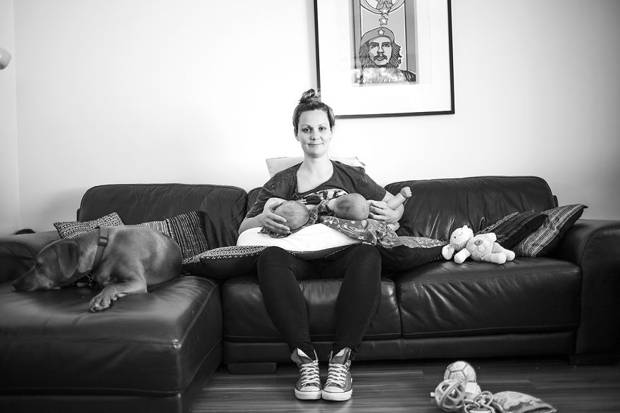 Tired Of Staged Breastfeeding Photos, I Started Shooting It In All Its Beautiful Messiness