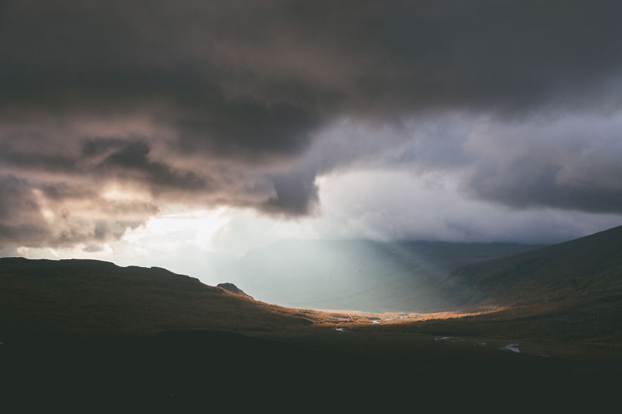 To Escape My Daily Routine, I Walked 130km Through Northern Sweden