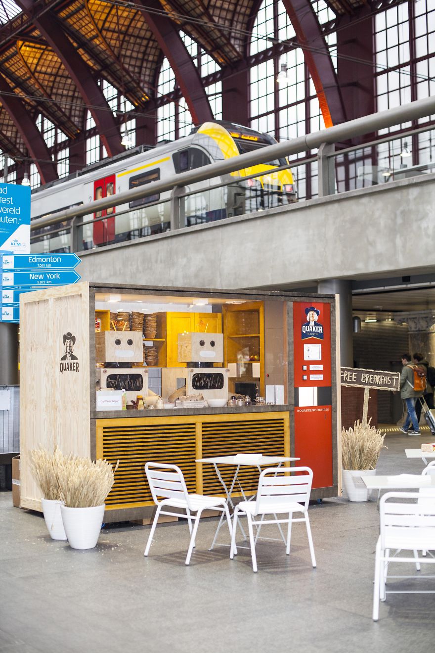 10+ Unusual Vending Machines