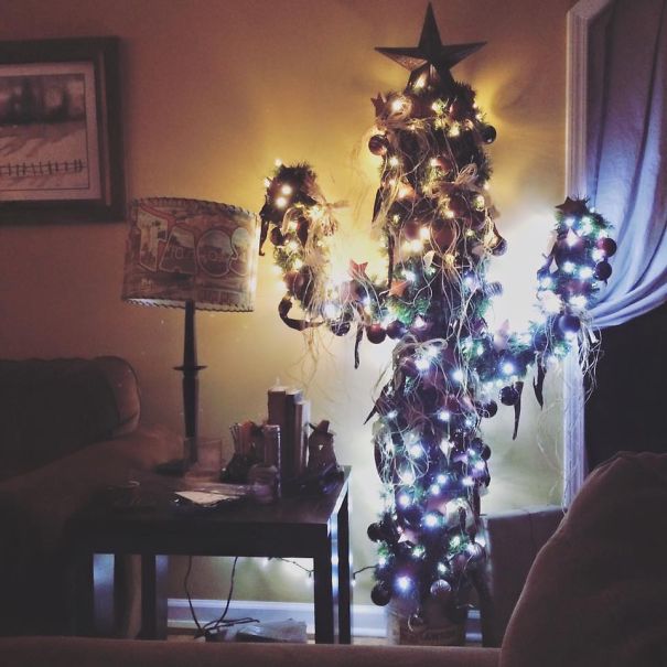 Chicken Wire Christmas Cactus Tree.