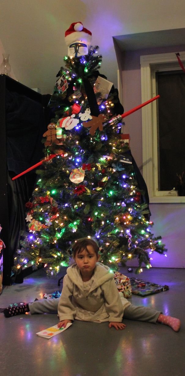 Star Wars Mash-up: Princess Leia Vs. Captain Rex, With Darth Maul's Lightsaber