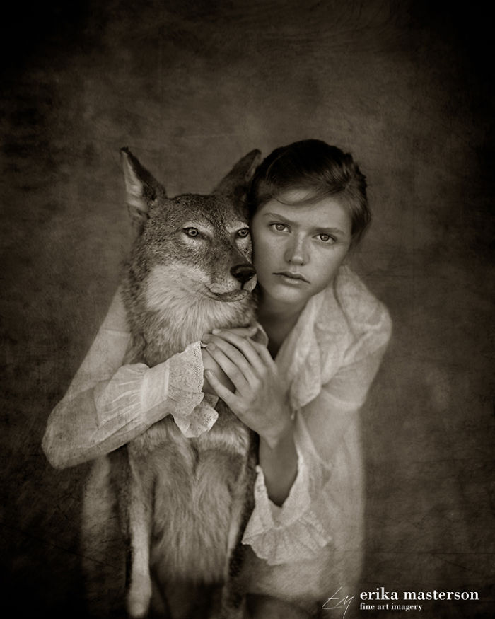 Girls With Taxidermy Animals: I Explore Our Close Relationship With Nature Girls With Taxidermy Animals: I Explore Our Close Relationship With Nature