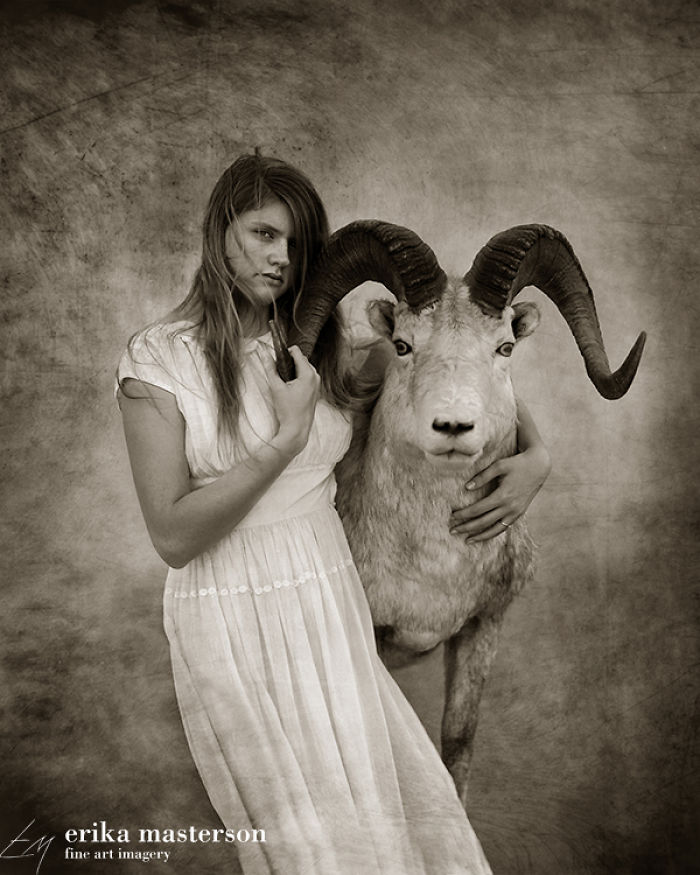 Girls With Taxidermy Animals: I Explore Our Close Relationship With Nature Girls With Taxidermy Animals: I Explore Our Close Relationship With Nature