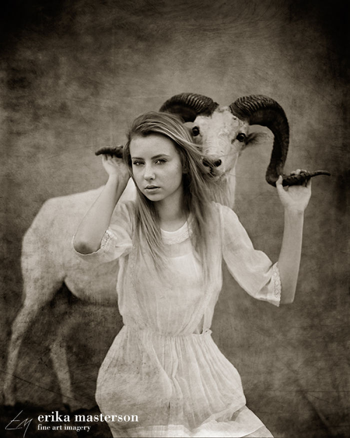 Girls With Taxidermy Animals: I Explore Our Close Relationship With Nature Girls With Taxidermy Animals: I Explore Our Close Relationship With Nature