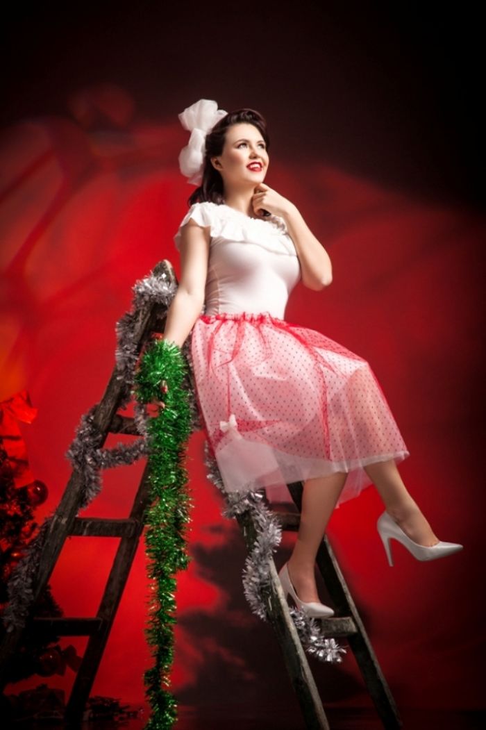 An Exhilarating Pin Up Photo Shoot For This Christmas An Exhilarating Pin Up Photo Shoot For This Christmas