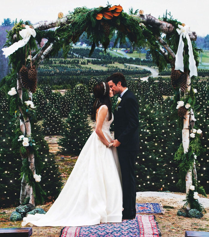 This Christmas Tree Farm Wedding Looks Like A Fairytale Come True