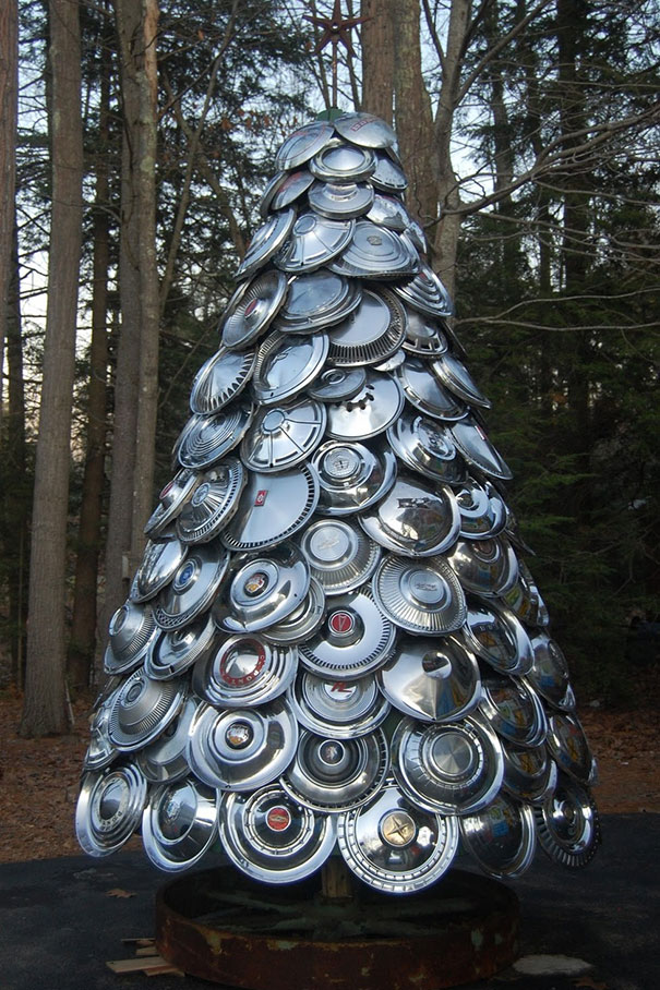 Hubcap Tree