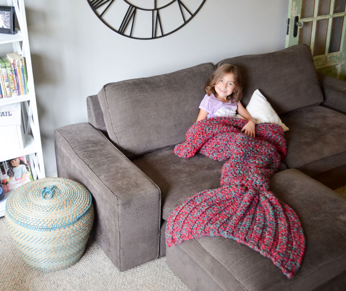 crocheted-mermaid-tail-blankets-melanie-campbell-5 crocheted-mermaid-tail-blankets-melanie-campbell-5