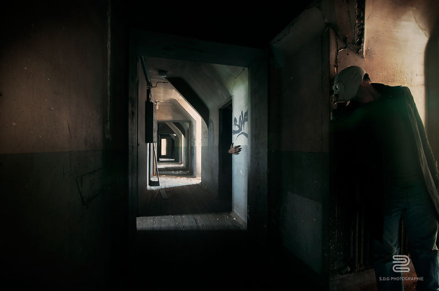 Dark And Decay: I Portray Humanity Facing A World War