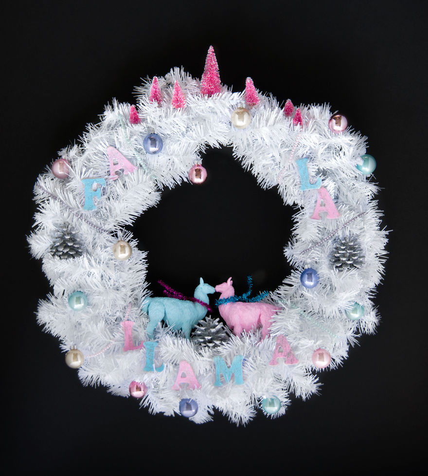 DIY Holiday Wreath: Deck The Halls With Fa La Llamas! DIY Holiday Wreath: Deck The Halls With Fa La Llamas!