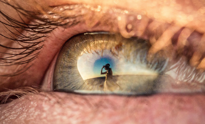 Self-Taught Photographer Takes Unbelievable Wedding Photos Like You’ve Never Seen Before