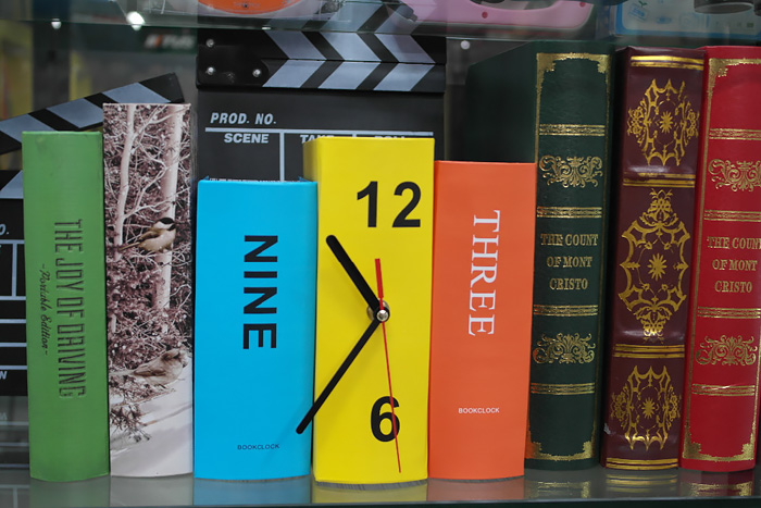 Book Clock
