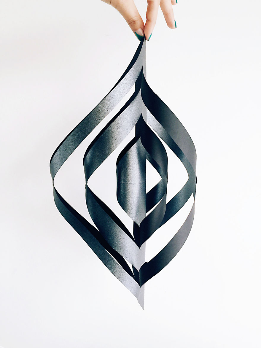 How To Make Huge Snowflake Decorations For The Holidays