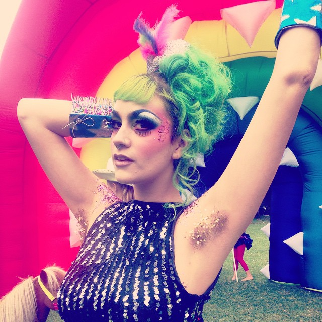 glitter-armpits-women-instagram-6 glitter-armpits-women-instagram-6