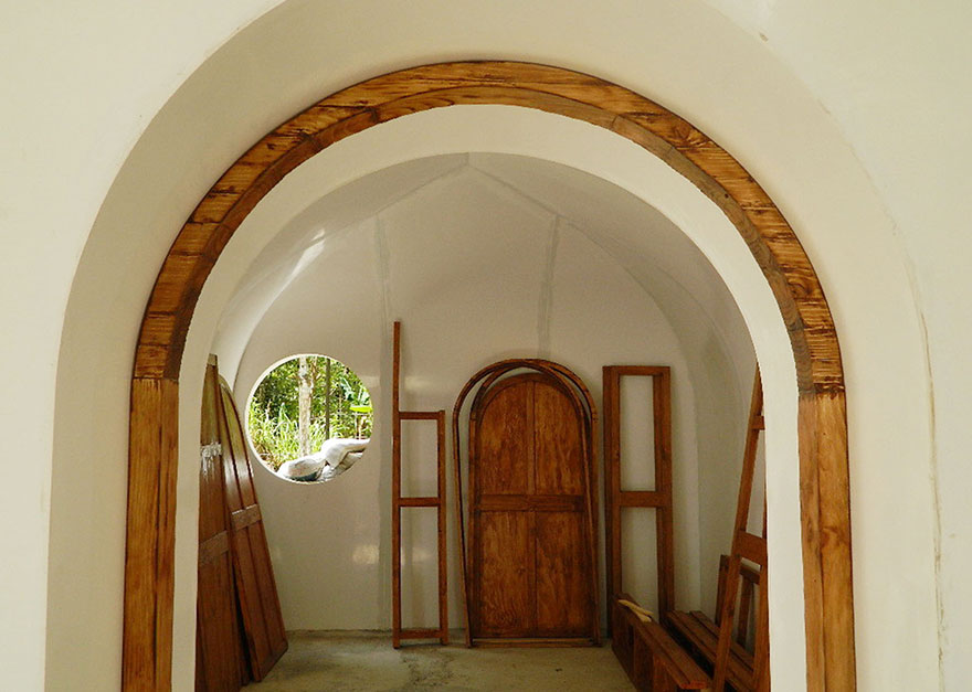 hobbit-holes-eco-friendly-houses-green-magic-homes-23 hobbit-holes-eco-friendly-houses-green-magic-homes-23