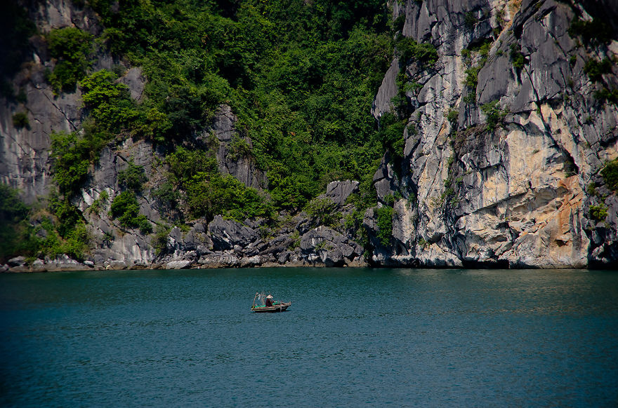 I Capture Spectacular Scenery Contrasts In Halong Bay