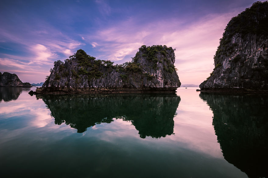 I Capture Spectacular Scenery Contrasts In Halong Bay