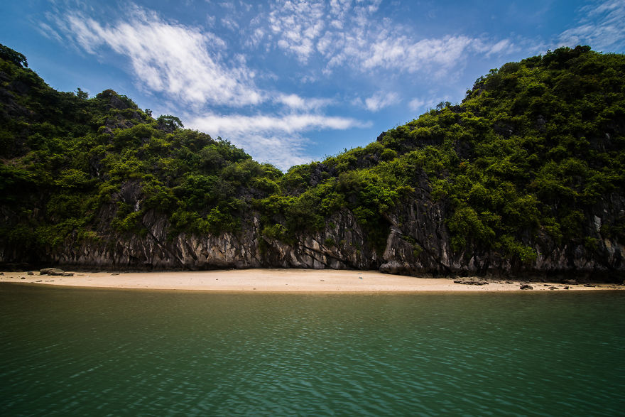 I Capture Spectacular Scenery Contrasts In Halong Bay