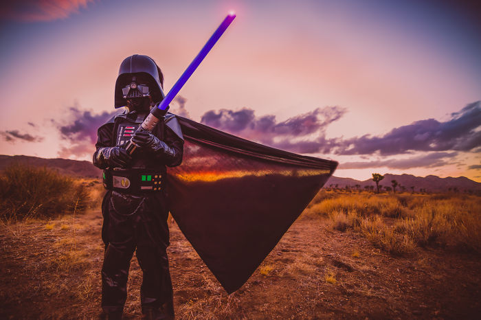 I Recreated Star Wars’ Tatooine In The Desert With My Children