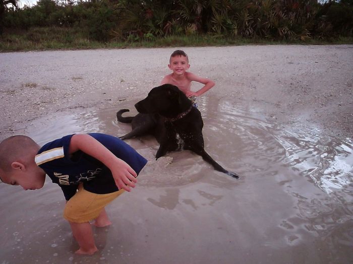 Boys! Getting Dirty Together!
