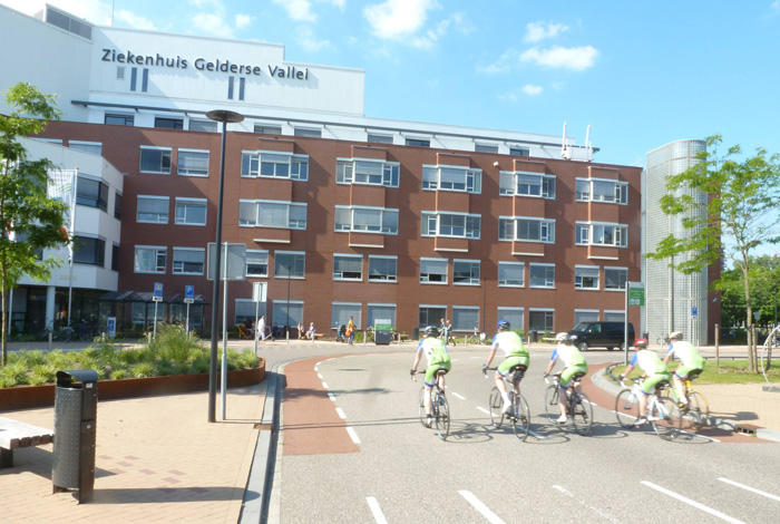 maternity-hospital-attached-bed-baby-bassinet-2 maternity-hospital-attached-bed-baby-bassinet-2