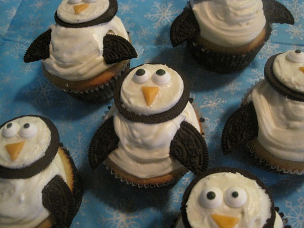 Oreo Penguin Cupcakes